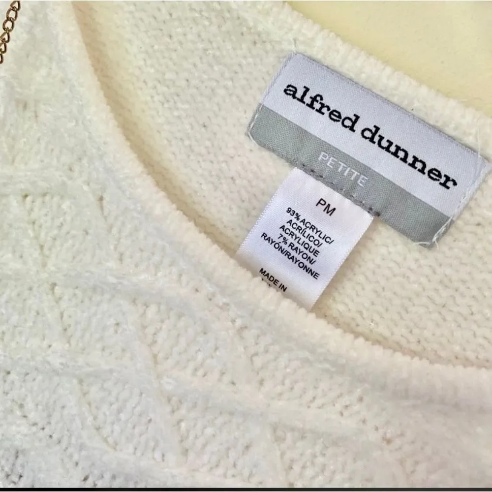 Alfred Dunner Velvety Striped With Necklace Sweater Sz MP NWOT